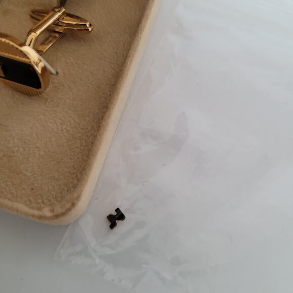 Nina Ricci N French Tie Bar Clip Cufflinks Set Gold Black Tone Logo Round Box - Picture 3 of 8